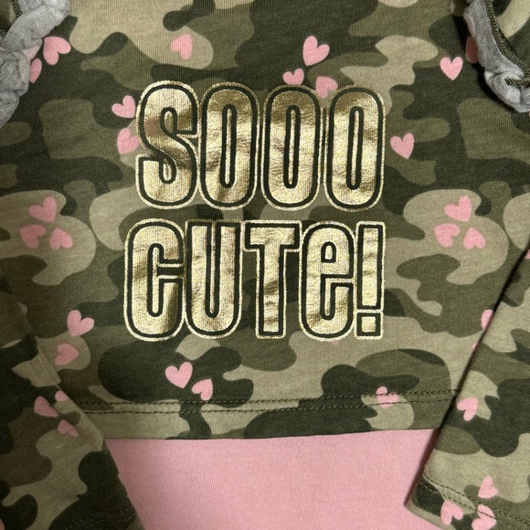 ❤️3 for $12 ❤️ Garanimals Pink Camo Bodysuit& Calvin Klein Jeans Leggings 12&18M - Picture 9 of 15